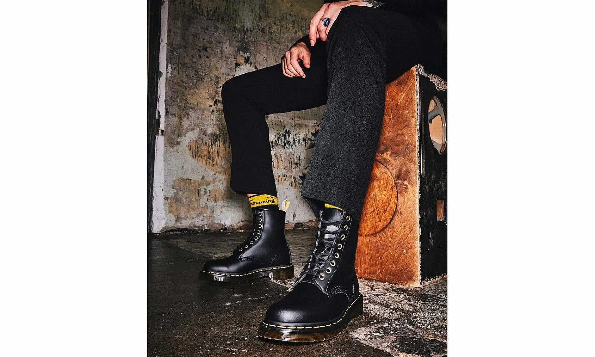 Damen Dr. Martens 1460 8-Eye Boot Black Felix Rub Off